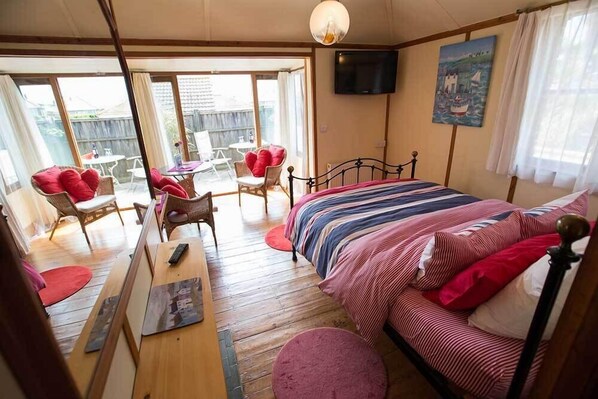 Kahden hengen huone (Room 1) | Vuodevaatteet
