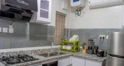 Exquisite 2 Bedroom Serviced Shortlet Apartment