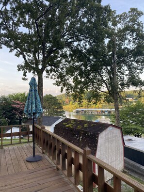 Property grounds - Cherokee Lake view by Gilmore Dock 1 hour from Gatlinburg (Bean Station)
