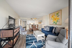 TV, DVD player - Amazing Large Oceanfront Sleeps (8) -2 bedroom 2bath (Myrtle Beach)