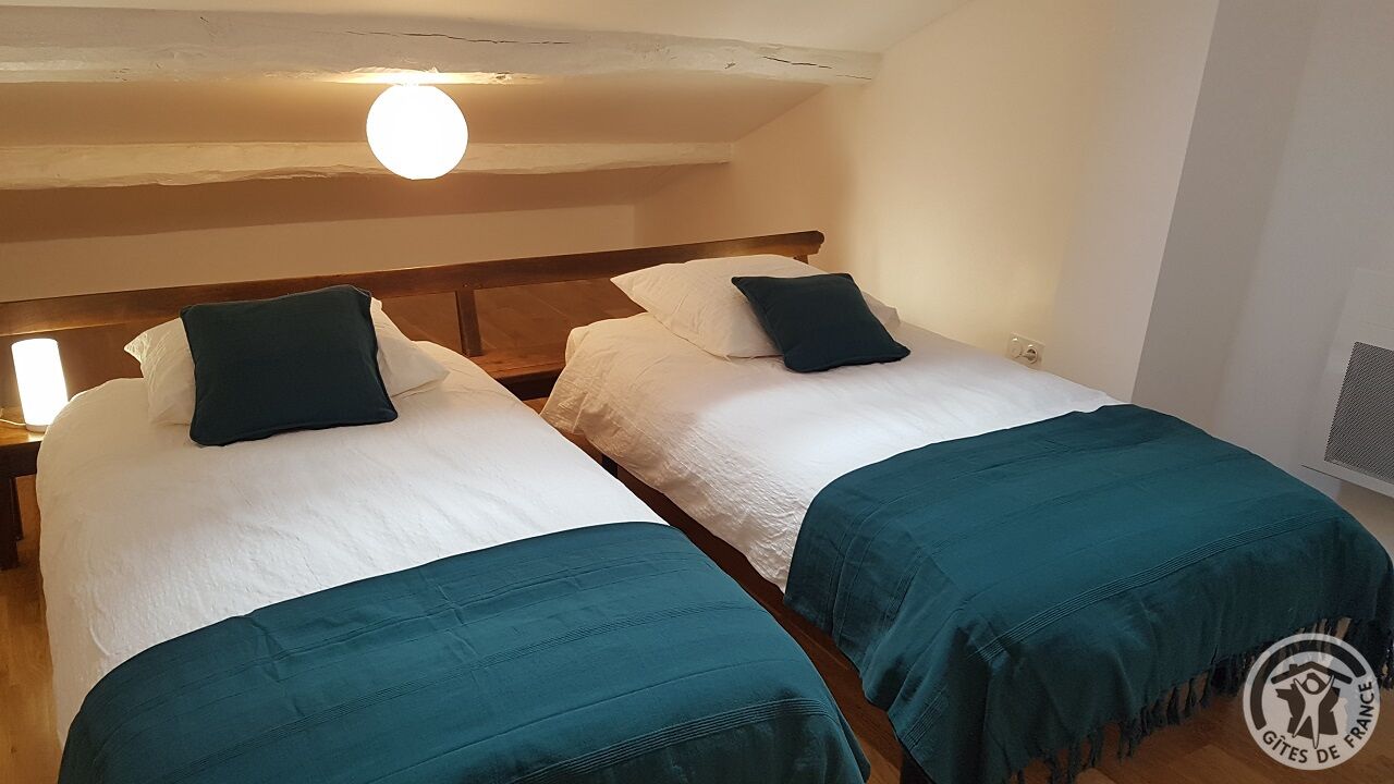 4 chambres, fer et planche à repasser, lit parapluie, Wi-Fi gratuit