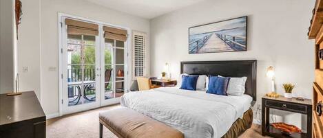 1 habitación, escritorio, tabla de planchar con plancha y wifi