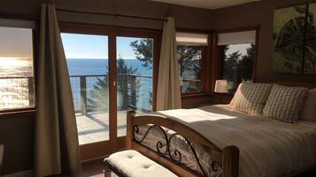 3 bedrooms, desk, free WiFi, bed sheets
