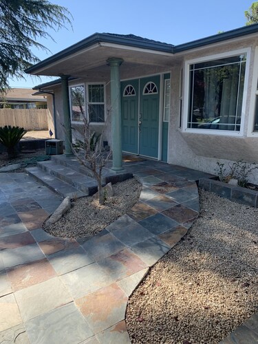 HUGE Family/Team/Group Luxury Home, Pets & Wheelchair Friendly, Sleeps 13-18