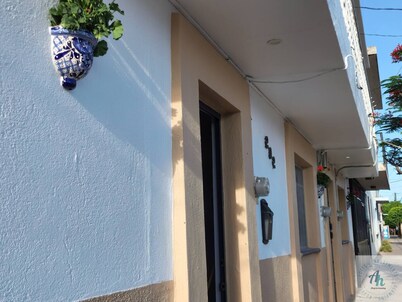 "A" Central Private Apartment - ALEGRÍA Housing