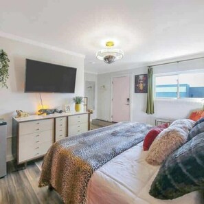 1 slaapkamer, een strijkplank/strijkijzer, wifi, beddengoed