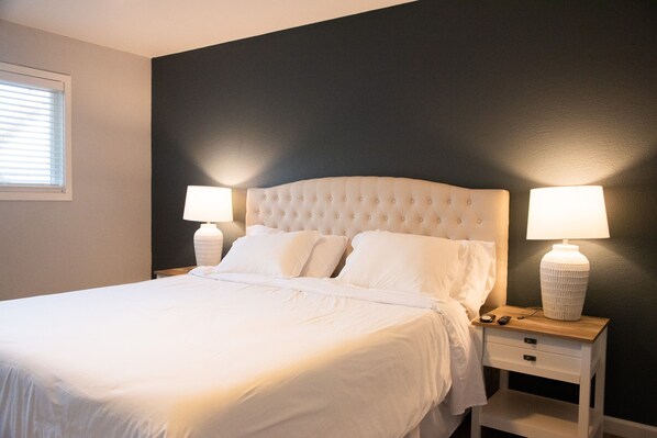 3 makuuhuonetta, silitysrauta/-lauta, ilmainen Wi-Fi, vuodevaatteet