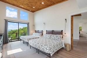 3 bedrooms, iron/ironing board, travel crib, WiFi