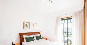 Bügeleisen/Bügelbrett, kostenloses WLAN