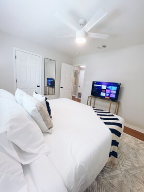 3 bedrooms, iron/ironing board, travel crib, free WiFi