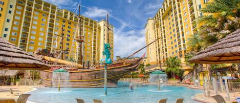 Lämmitetty uima-allas