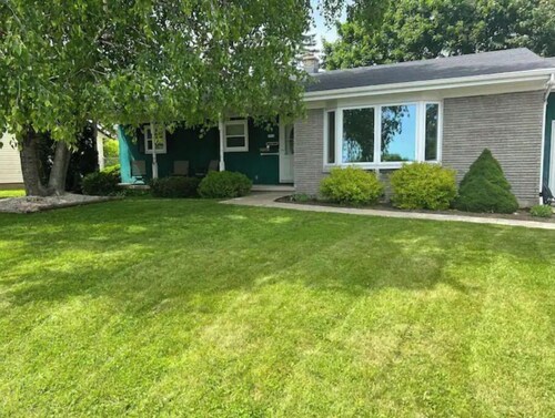 Cheerful 3 bedroom home North side of Manitowoc