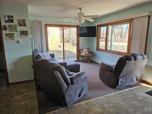 Smart TV, video games, books - Green Lake View Cottage (Markesan)
