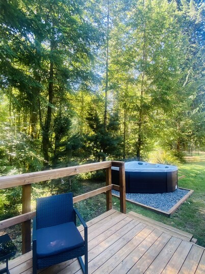 Mt. Hood cabin with cozy sounds of Zig Zag River