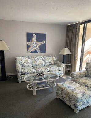 Books - Labor Day Week (9/3-9/10) Ocean Resort Condo (Hilton Head Island)