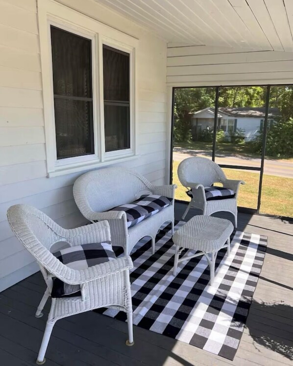 Terrace/patio - The Jacks Fork Town House in Eminence (Eminence)