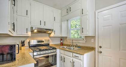 Family-Friendly Atlanta Home ~ 3 Mi to Downtown!