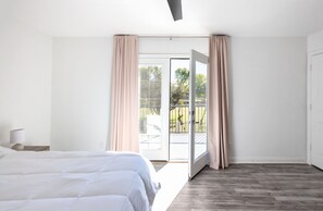 4 habitaciones, escritorio, tabla de planchar con plancha y wifi gratis