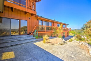 Exterior - Spacious Royal Oaks Retreat w/ Deck & Views! (Royal Oaks)