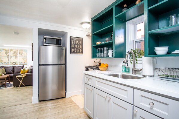 Fridge, microwave, oven, stovetop