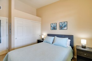 3 bedrooms, iron/ironing board, Internet, bed sheets