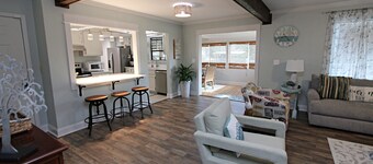 🐋Come enjoy paradise with us and bring the family🐾🌊