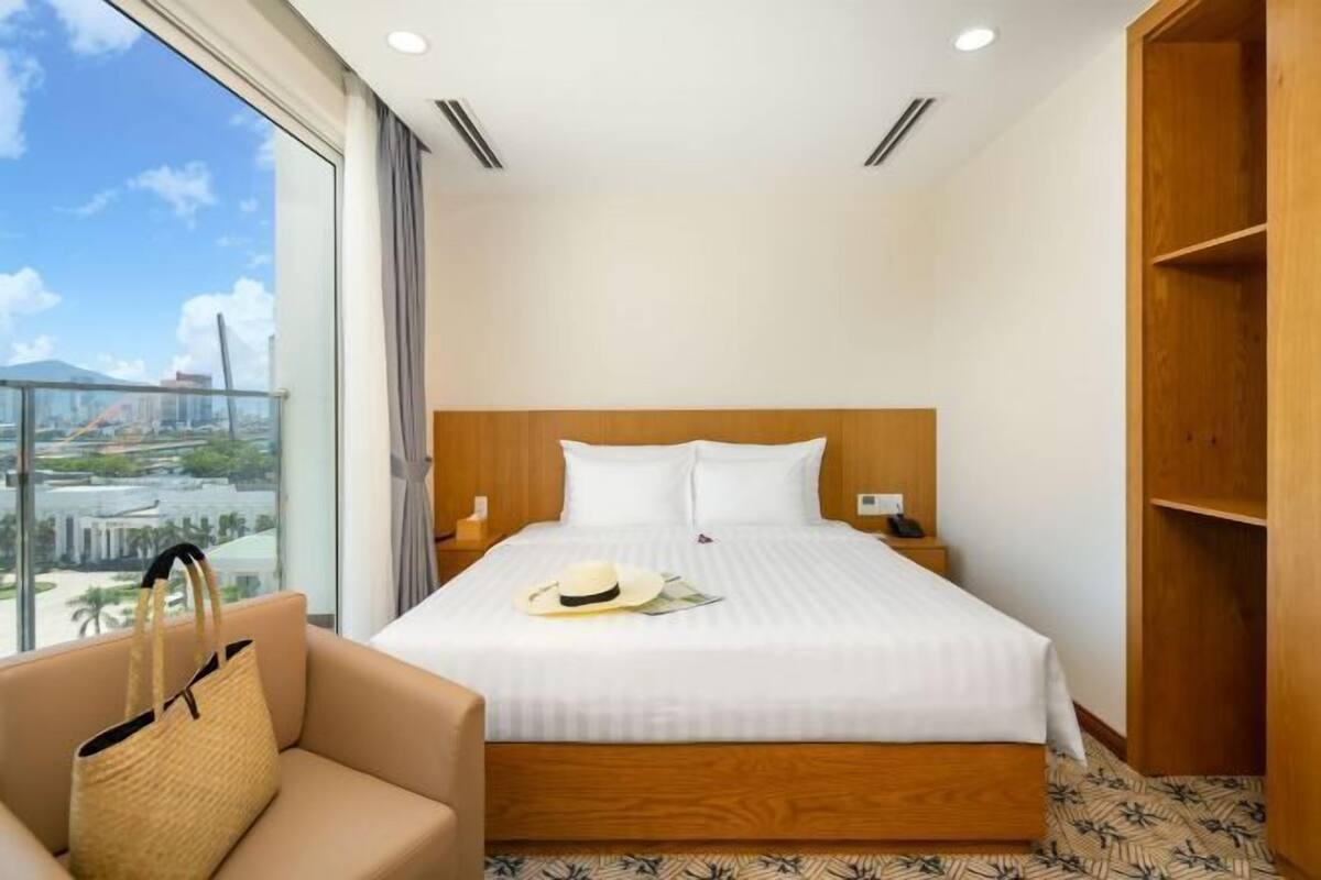 1 phòng ngủ, minibar, két bảo mật tại phòng, bàn 