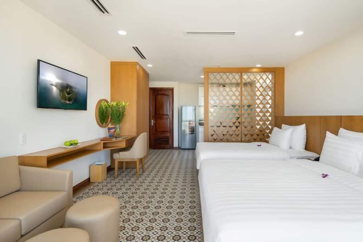 1 bedroom, minibar, in-room safe, desk