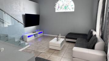 Smart-TV, Tischtennisplatte