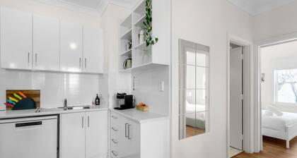 SEA BREEZE @ Smugglers Inn self contained apartment