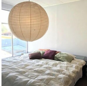 3 bedrooms, desk, iron/ironing board, free WiFi