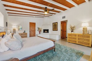 6 bedrooms, iron/ironing board, free WiFi, bed sheets