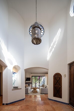 Luxury Villa | Living area | TV - Rooftop Jacuzzi! Country-style 4 Bedroom Cottage (San Miguel de Allende)