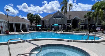 Fully-Equipped Villa Next to Disney!