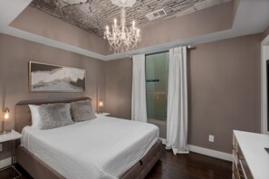 3 habitaciones, tabla de planchar con plancha y wifi gratis 