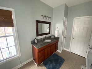 花灑/浴缸組合、按摩浴缸、提供毛巾