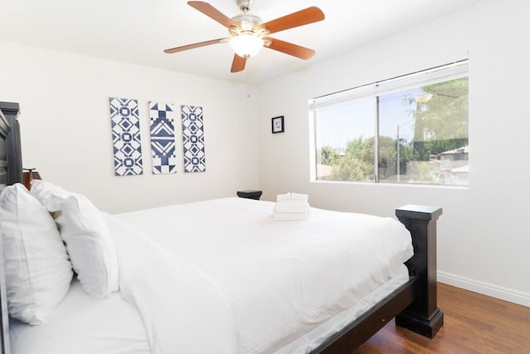 2 bedrooms, iron/ironing board, WiFi, bed sheets