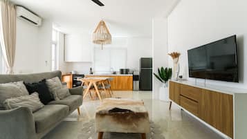 Villa, 2 Bedrooms | Living room | 49-inch Smart TV with digital channels, TV