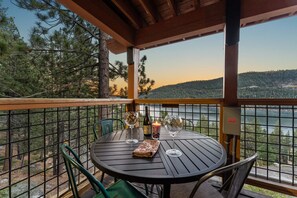 تناول الطعام بالخارج