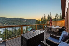 تناول الطعام بالخارج