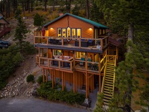 المنشأة من الخارج