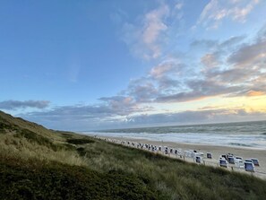 Unclassified image, 2 of 21, button - Silwai OG - 3-room app. for 4 pers. with terrace, parking lot, WLAN, (Sylt-Ost)