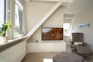 Tv, stereoanlæg