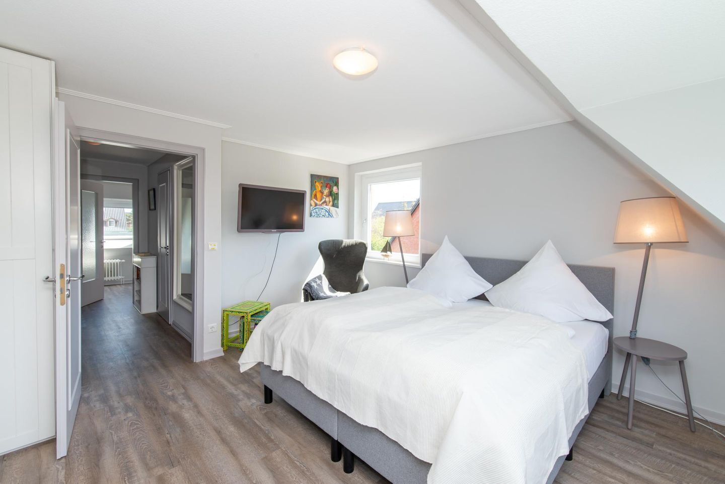 3 Schlafzimmer, Schreibtisch, Bügeleisen/Bügelbrett, WLAN