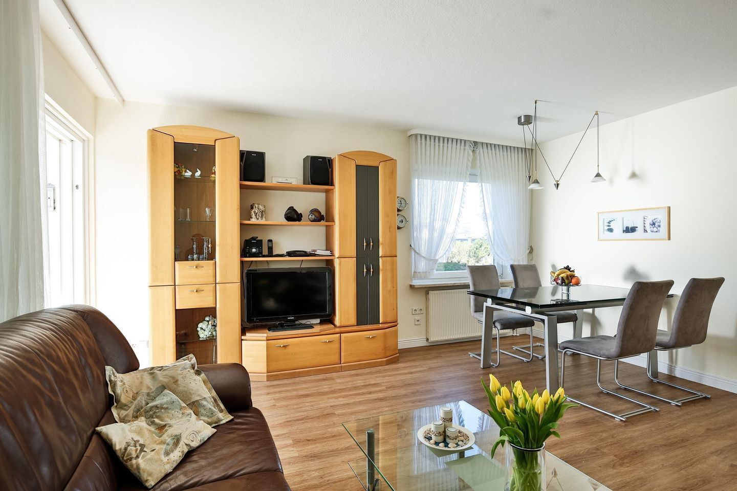 Fernseher, Stereoanlage