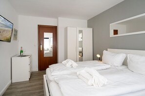 Unclassified image, 5 of 19, button