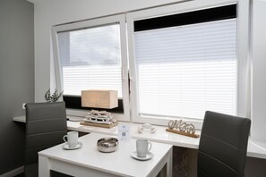 Unclassified image, 4 of 19, button