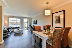 Dining - Apartment Pebbles - 3-room apartment for 4 persons with terrace, parking space, (Sylt)