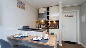 Kühlschrank, Herdplatte, Geschirrspüler