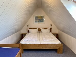 3 bedrooms - Andersen OG - Cozy 3-room apartment in Westerland for 4 persons, WLAN, (Sylt)